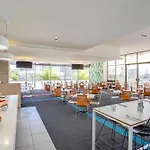 Hotel Apartments On 22 View Avenue, Surfers Paradise