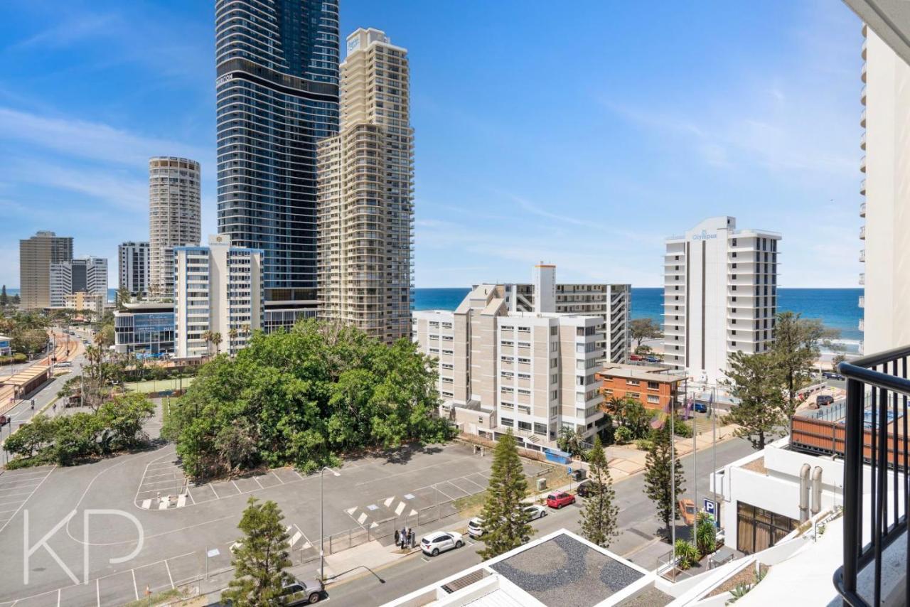 On 22 View Avenue, Surfers Paradise Gold Coast