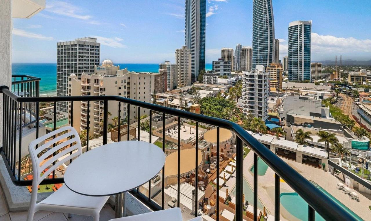 Apartment On 22 View Avenue, Surfers Paradise *