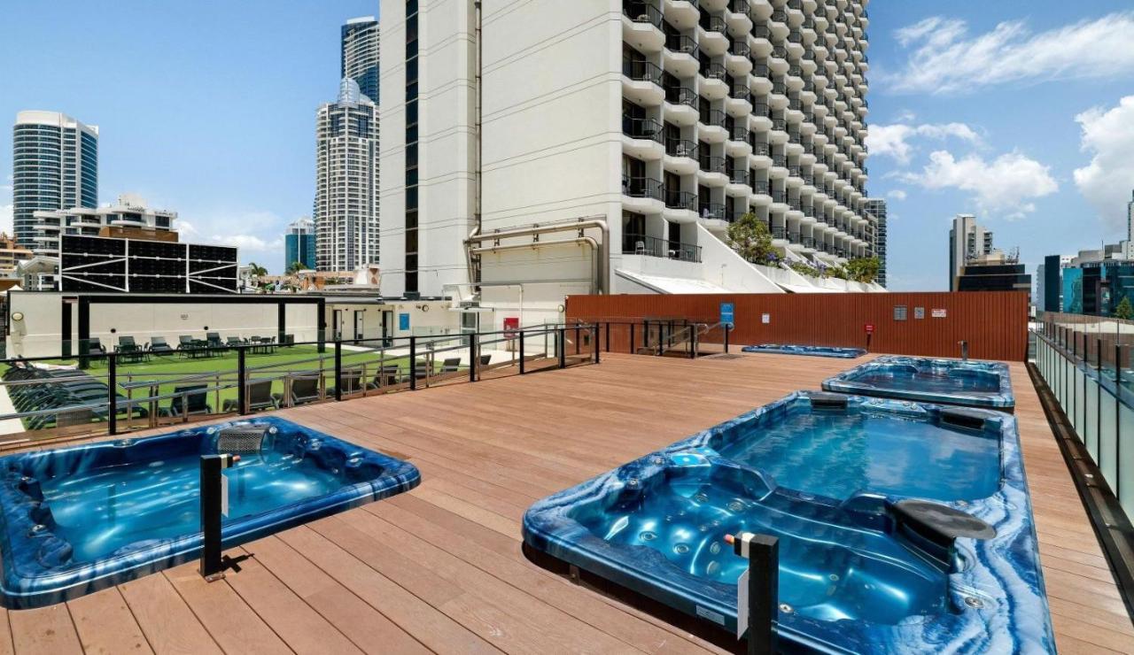 On 22 View Avenue, Surfers Paradise