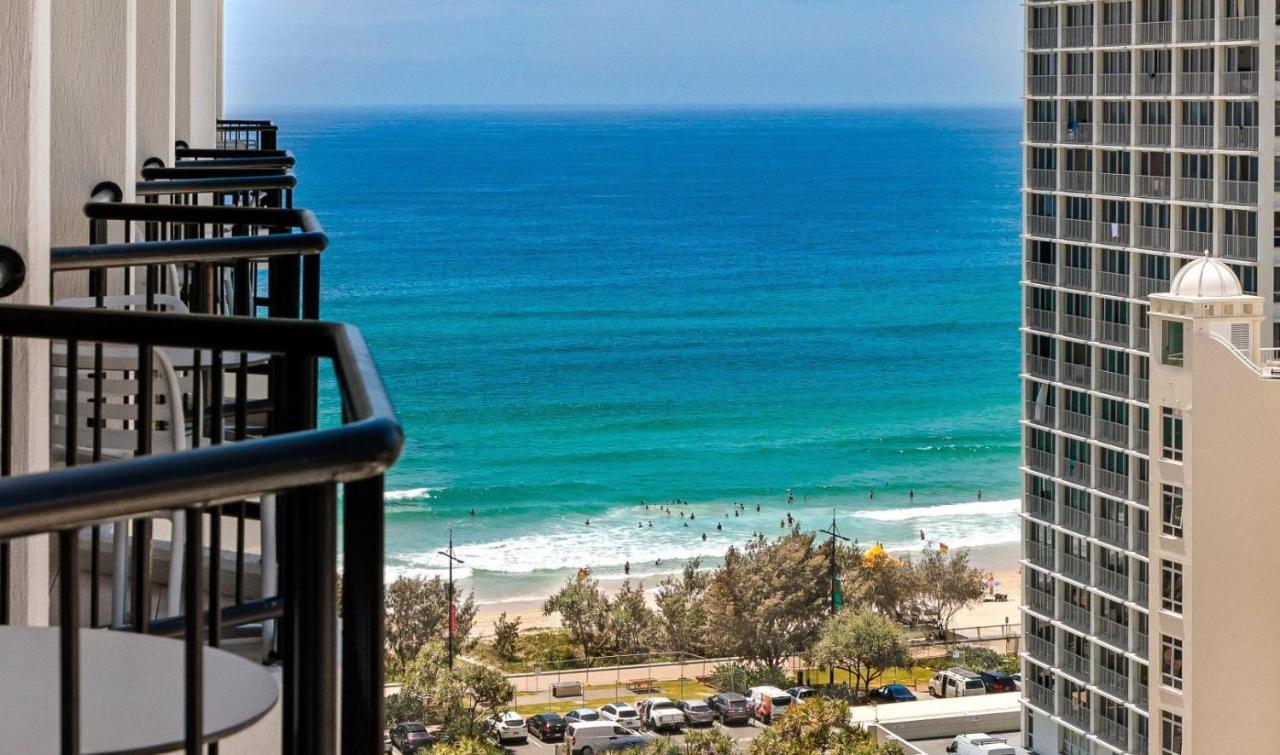 On 22 View Avenue, Surfers Paradise Apartment *