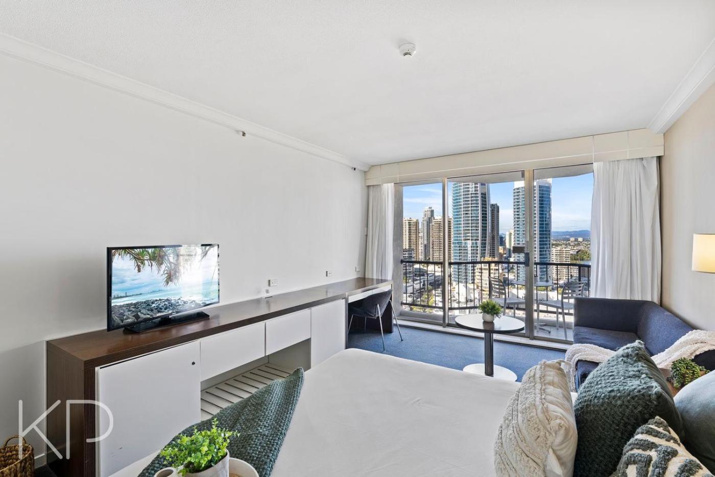 On 22 View Avenue, Surfers Paradise Apartment
