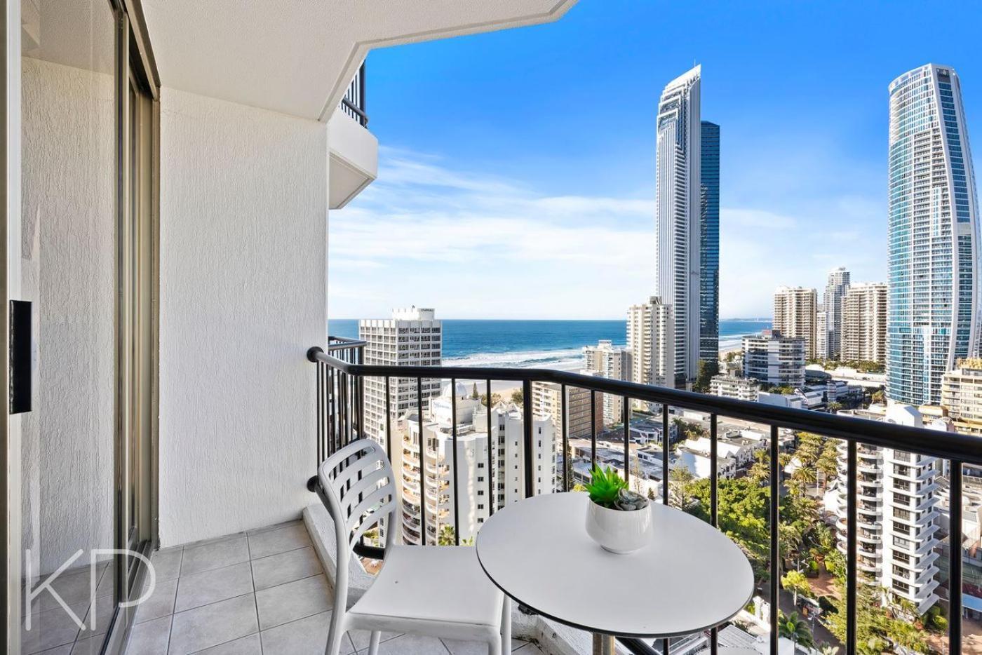 Apartment On 22 View Avenue, Surfers Paradise *