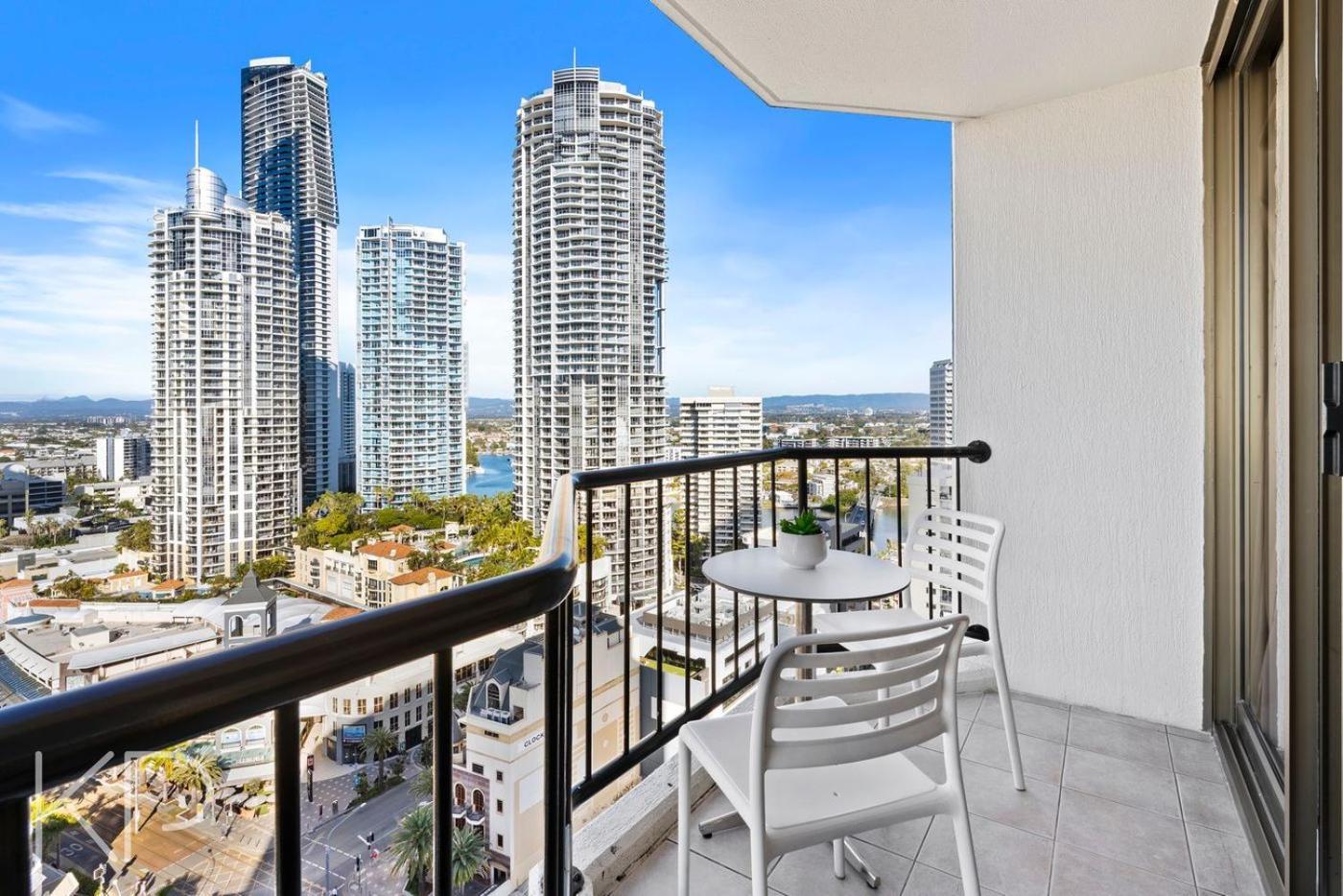 On 22 View Avenue, Surfers Paradise Gold Coast